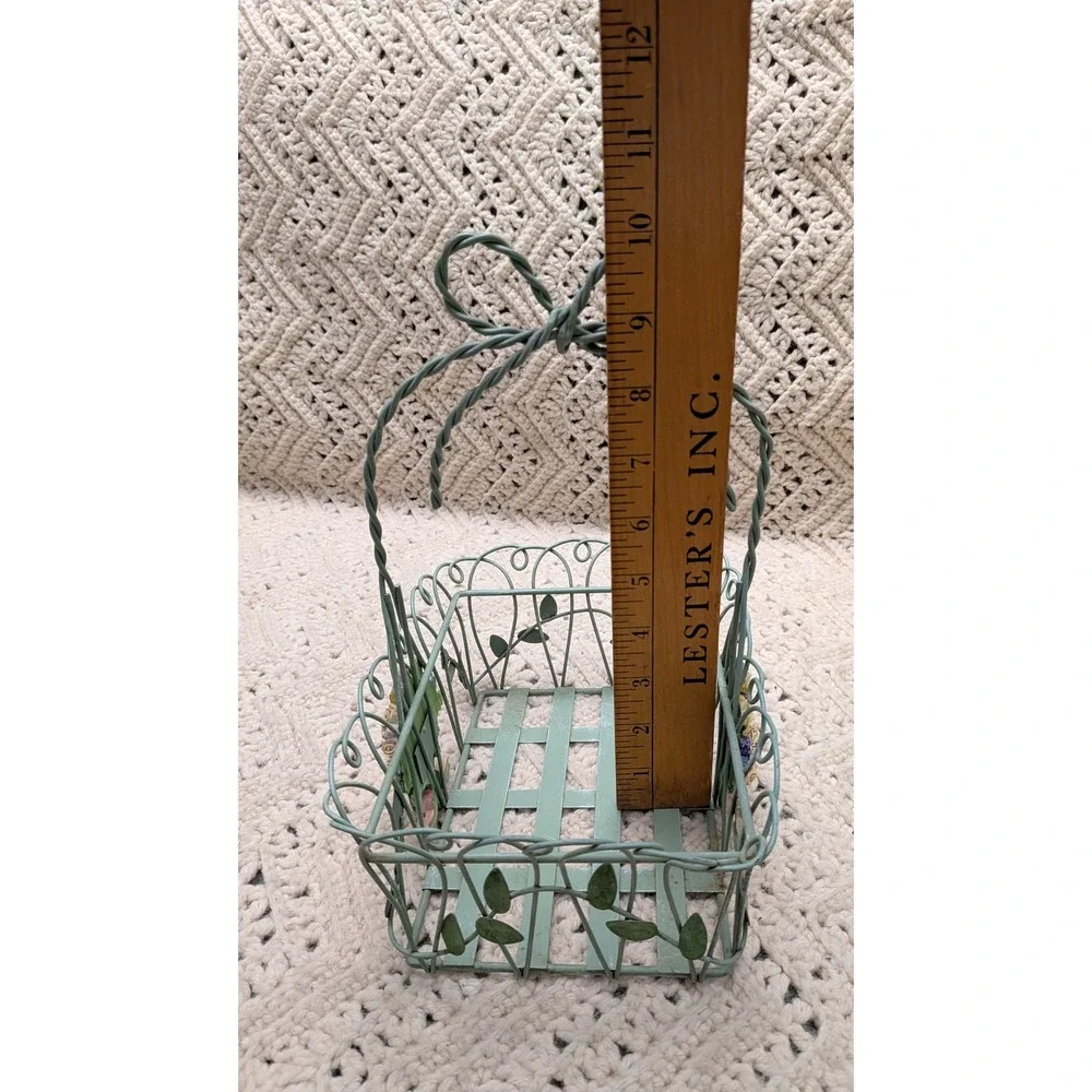 Vintage Sage Green Wire Basket Flower Bouquet Accents Twisted Bow Handle 7x5